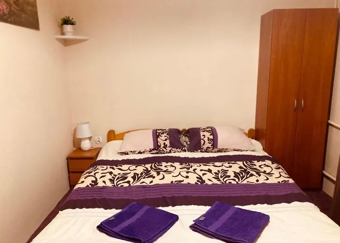 Dworek Ewunia בית הארחה 3*